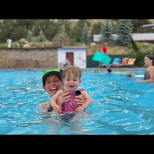 Meet your Posher, Becca